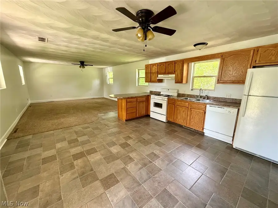 210 W Spring St, Marietta, OH 45750 - #3