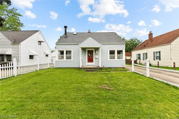 3211 Oakwood Drive, Cuyahoga Falls, OH 44221