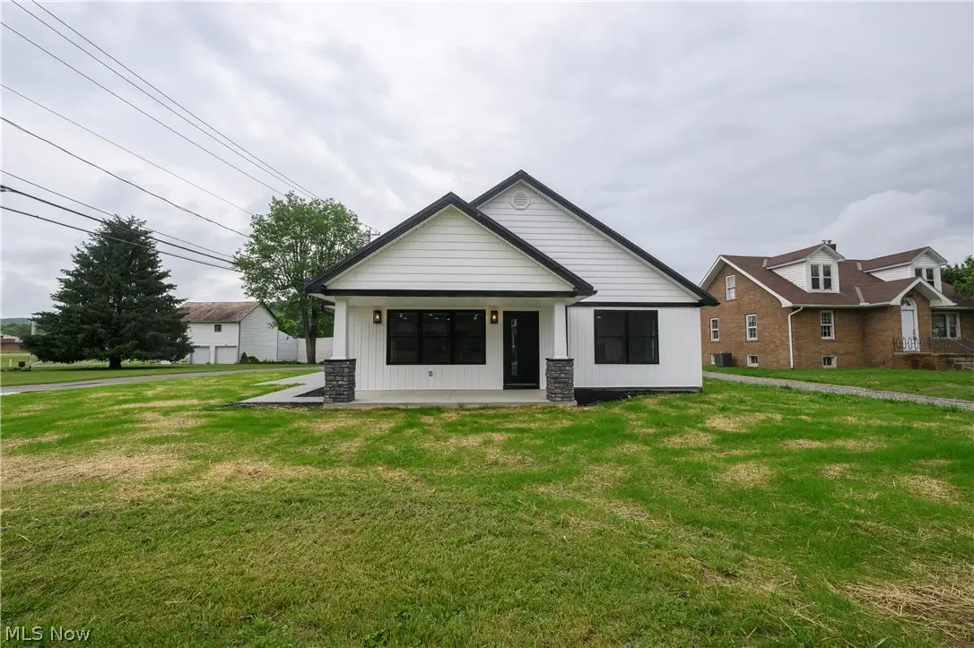 1545 Roanoke Avenue, Uhrichsville, OH 44683 - #1