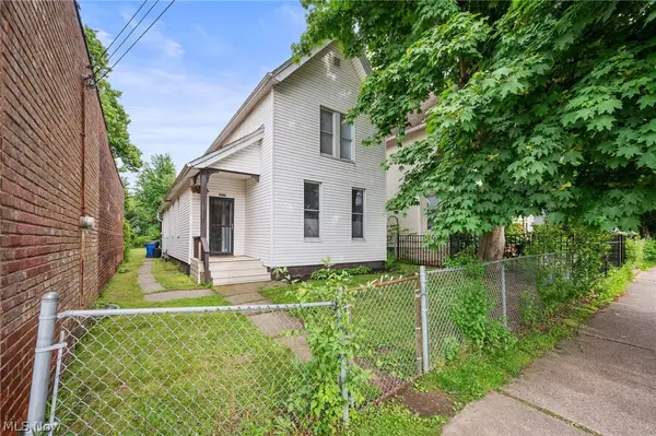 1911 W 65th Street, Cleveland, OH 44102