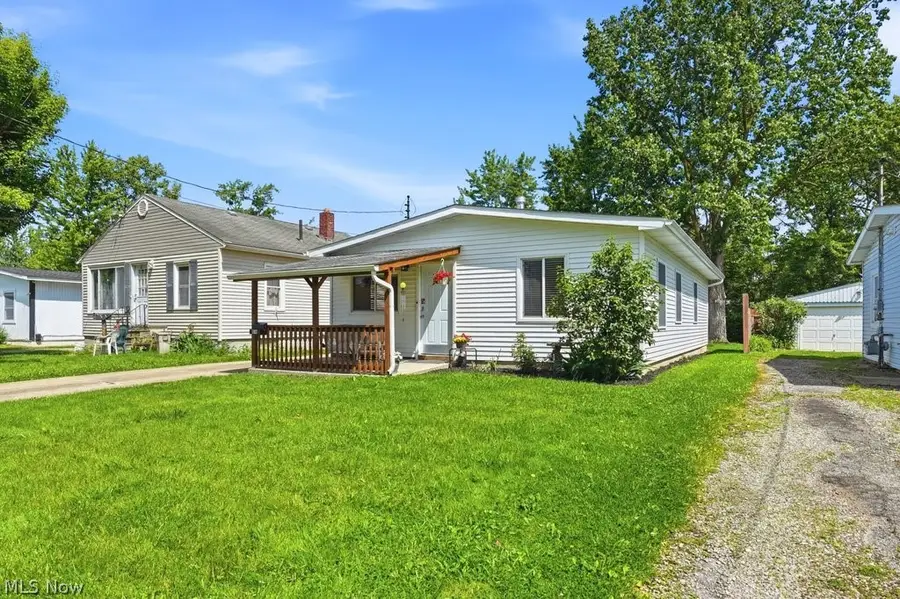 176 Clinton Avenue, Elyria, OH 44035 - #3