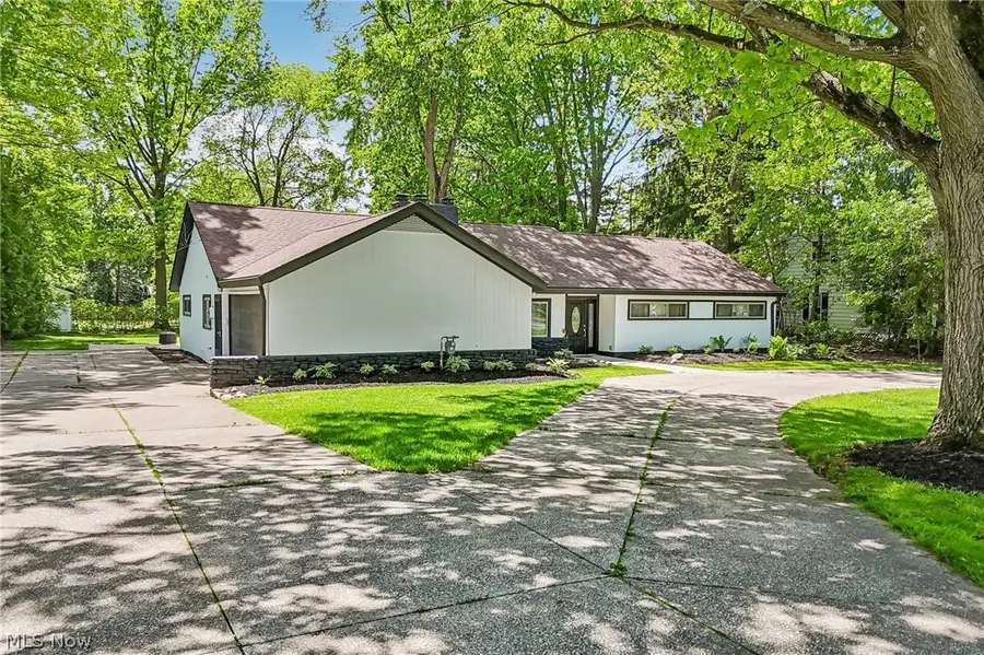 2380 Amesbury Road, Akron, OH 44313 - #3