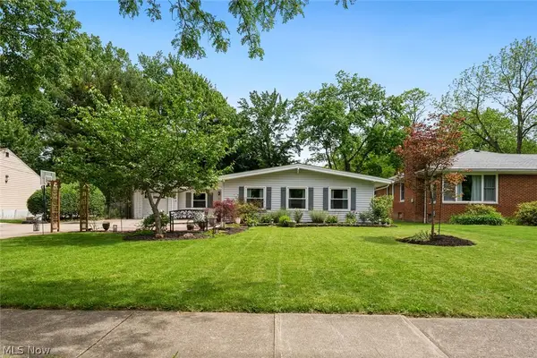 8975 Lindberg Boulevard, Olmsted Falls, OH 44138