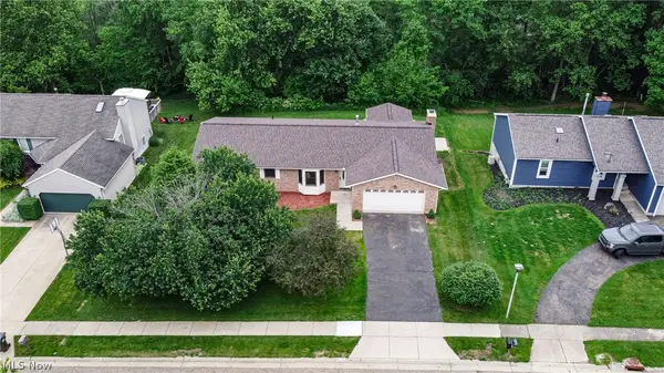 2411 Otterbin Street, Louisville, OH 44641