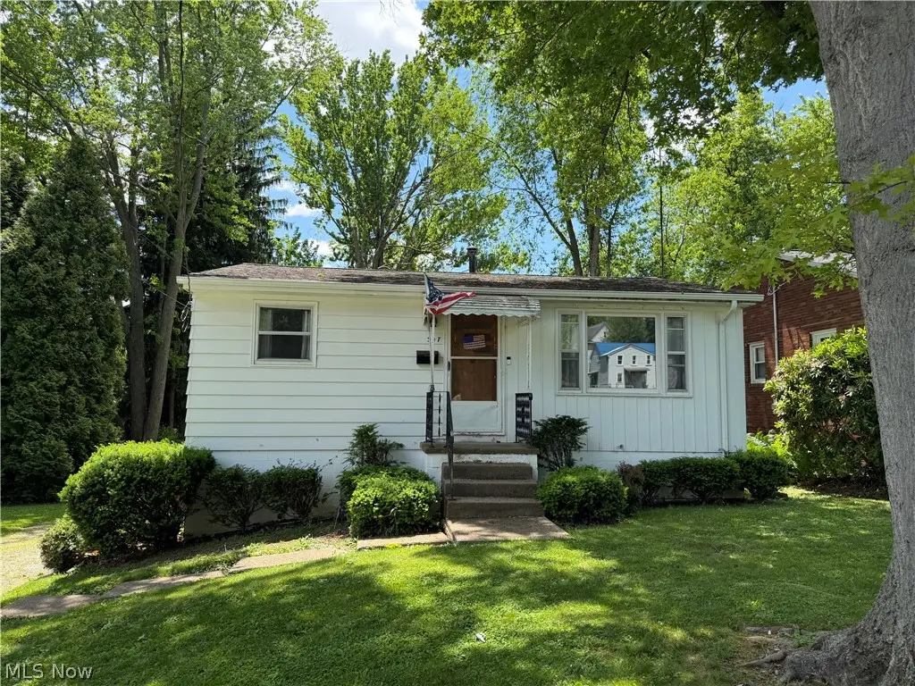 307 W 9th Street, Salem, OH 44460 - #1