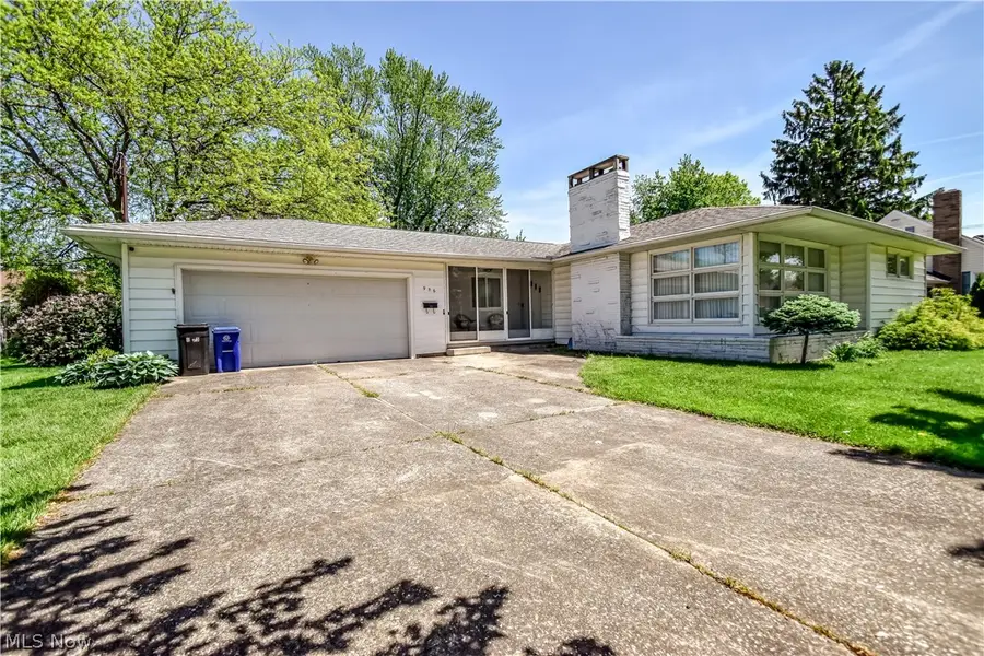 956 Mill Street, Conneaut, OH 44030 - #2