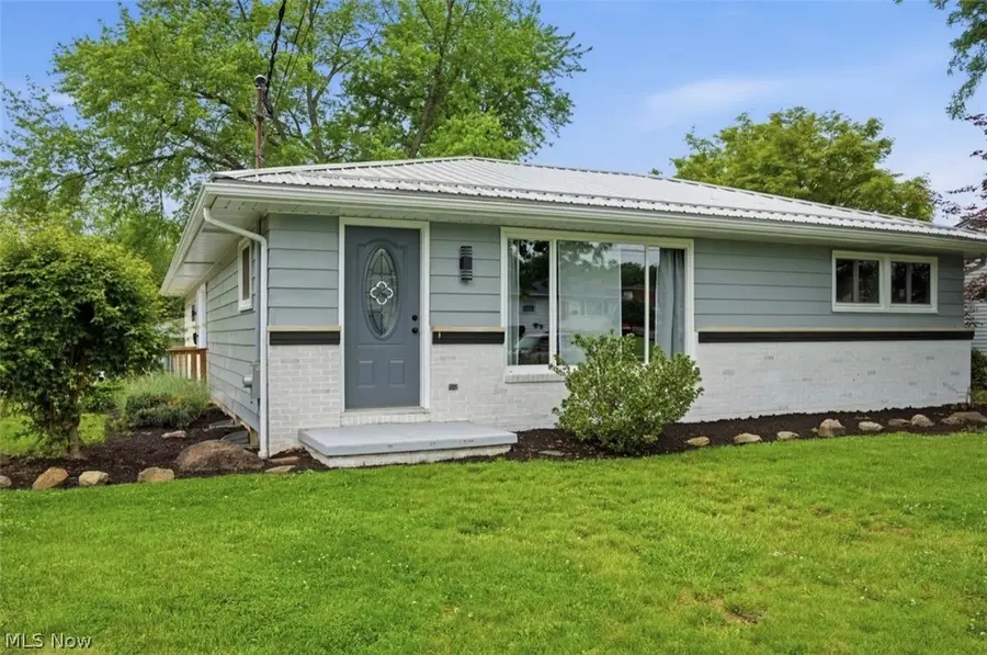 1104 Gary Avenue, Girard, OH 44420 - #3