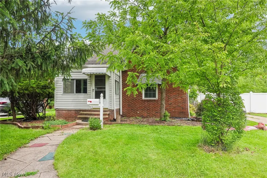 6595 York Road, Parma Heights, OH 44130 - #2