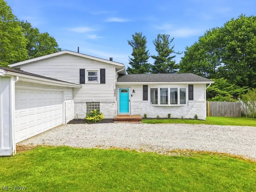 2357 Diamond Ne Street, Canton, OH 44721 - #3