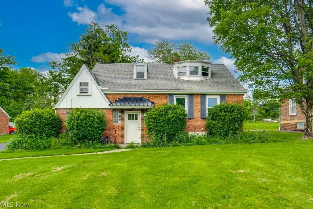 12335 Sunset Drive, Garfield Heights, OH 44125 - #1