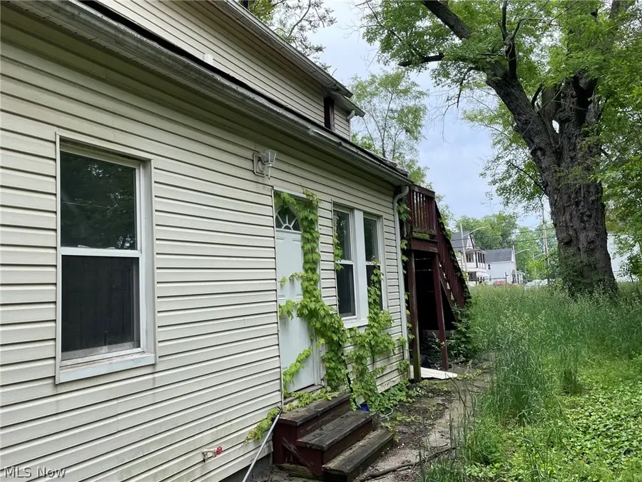 8018 Platt Avenue, Cleveland, OH 44104 - #3