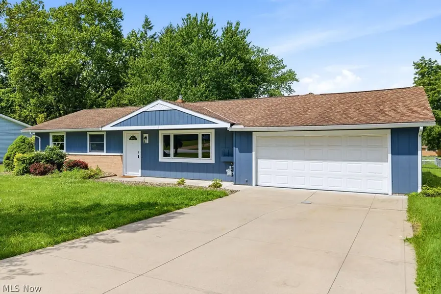 8768 Parkdale Drive, North Royalton, OH 44133 - #3