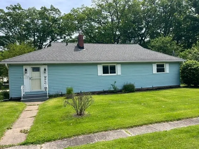 717 Hazelwood Drive, Vermilion, OH 44089 - #1