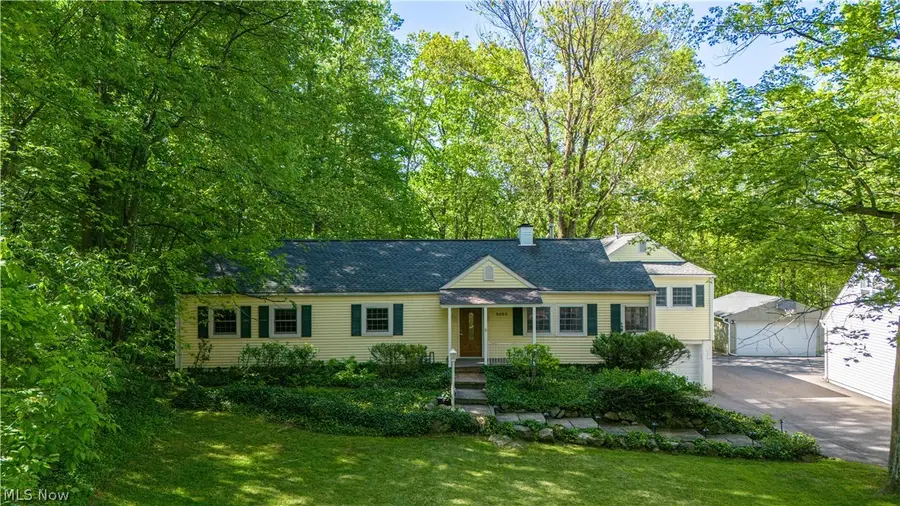 8253 Summit Drive, Chagrin Falls, OH 44023 - #2