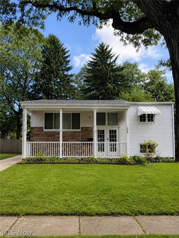 1599 Herkender Avenue, Akron, OH 44310