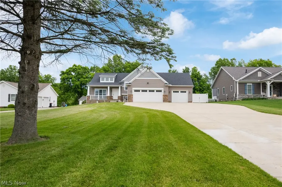 3097 Brumbaugh Nw Street, Greentown, OH 44720 - #2