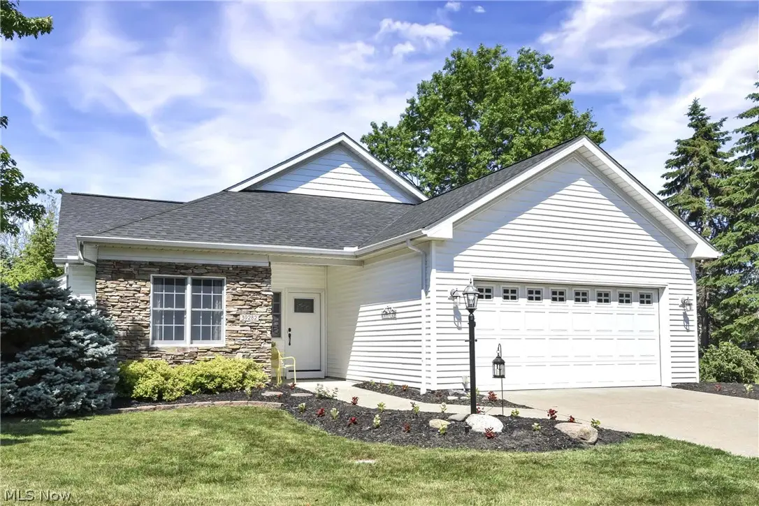39282 Camelot Way, Avon, OH 44011 - #1