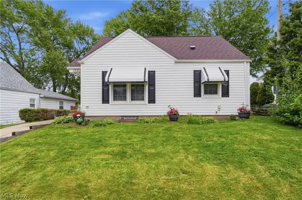 1585 Thornapple Avenue, Akron, OH 44301
