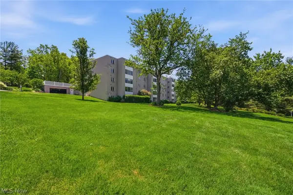 520 Meredith Lane #516, Cuyahoga Falls, OH 44223