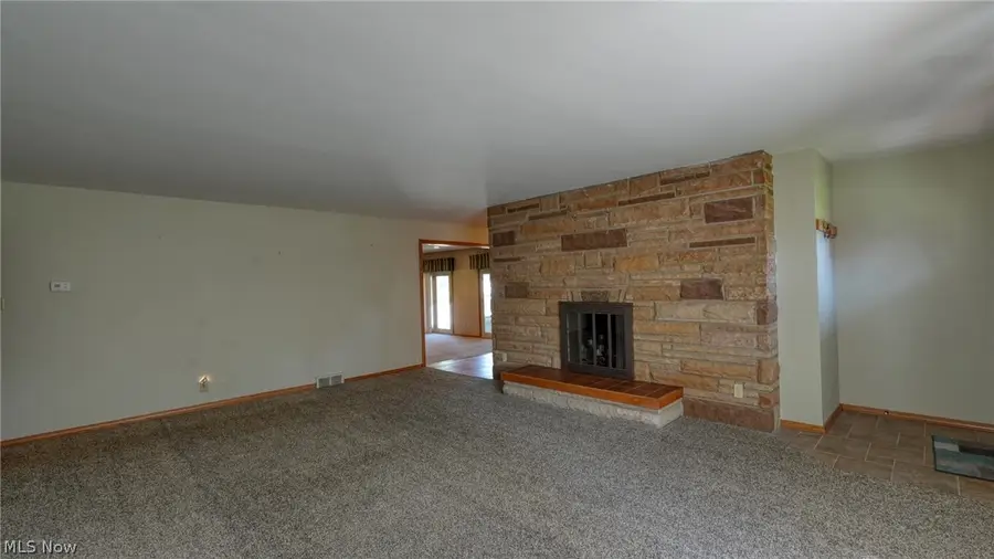3955 Frazeysburg Road, Zanesville, OH 43701 - #3