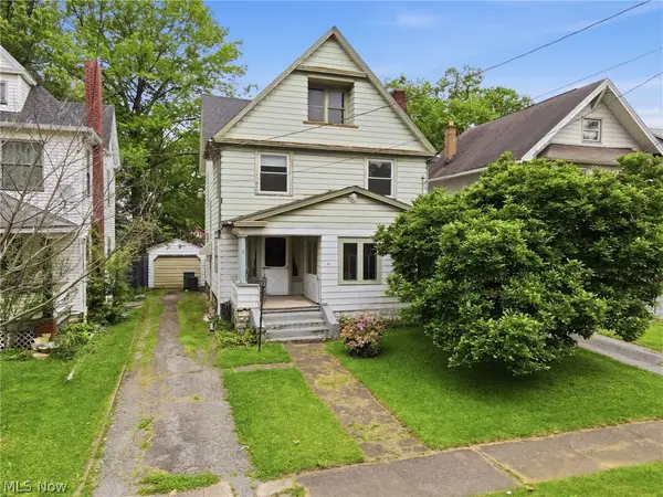 1221 Florencedale Avenue, Youngstown, OH 44505