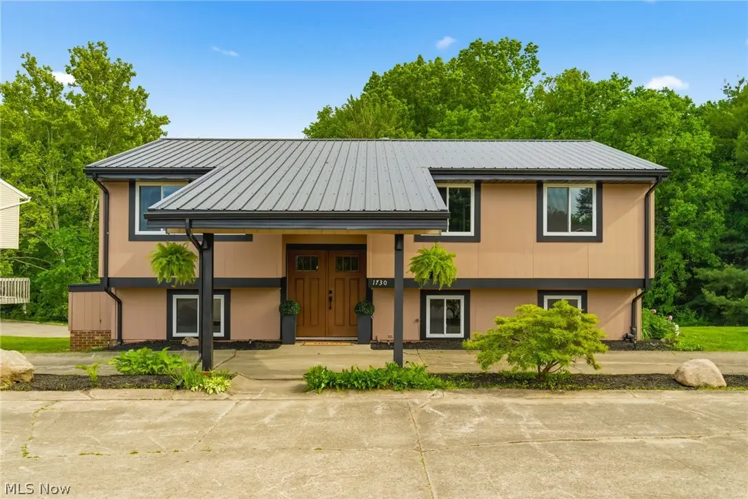 1730 Ledgewood Ne Boulevard, Massillon, OH 44646 - #1