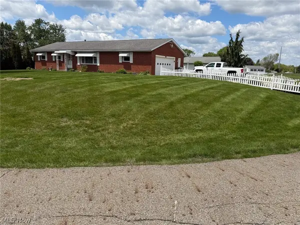 3215 Knollridge Ne Circle, Canton, OH 44721