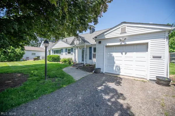 4221 2nd Nw Street, Canton, OH 44708