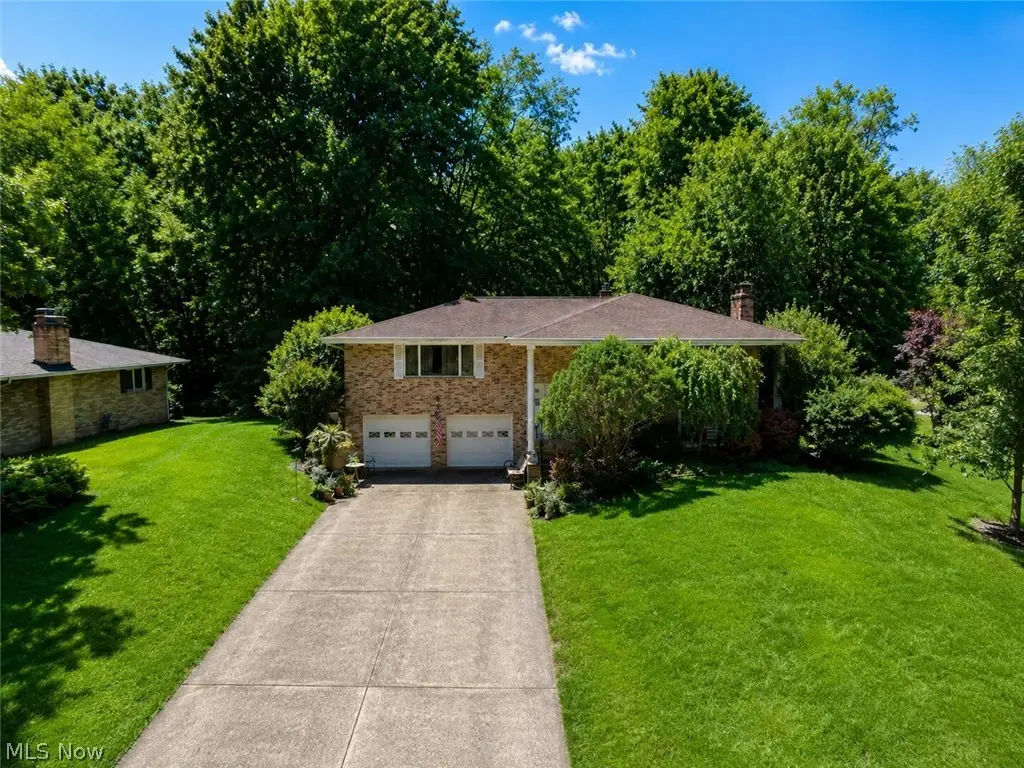 3856 Moonglo Nw Street, Uniontown, OH 44685 - #1