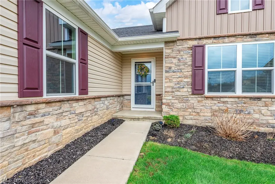 307 Pebble Creek Court, Amherst, OH 44001 - #3