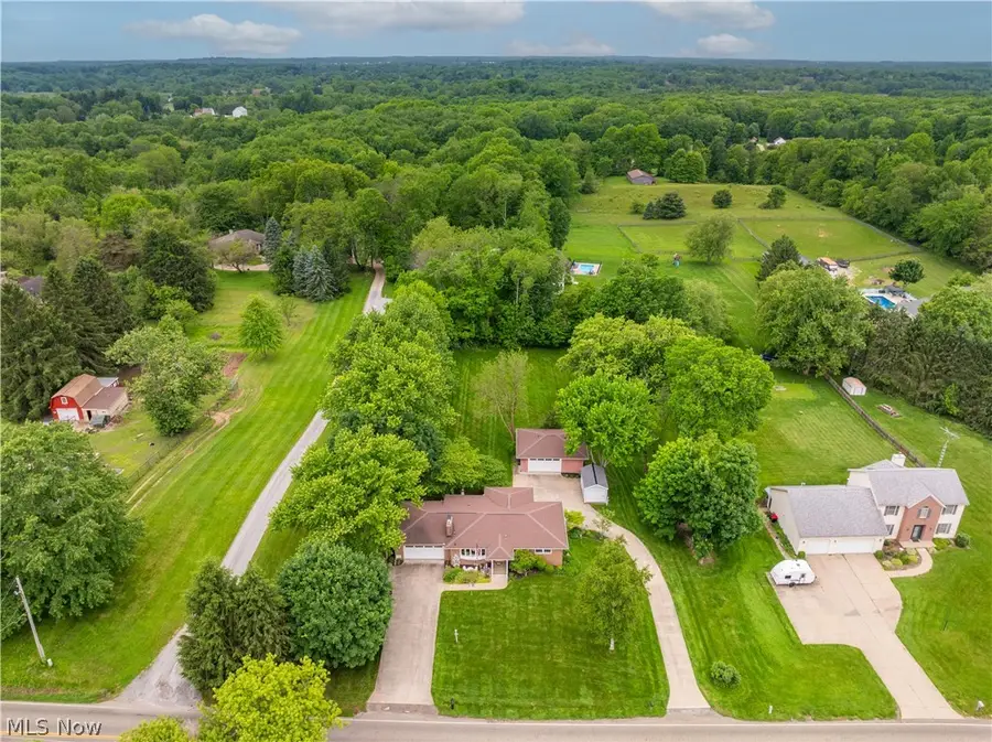 11385 William Penn Ne Avenue, Hartville, OH 44632 - #2