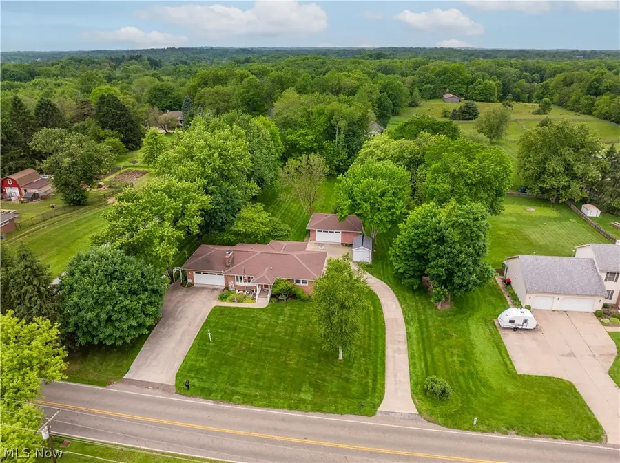 11385 William Penn Ne Avenue, Hartville, OH 44632 - #3