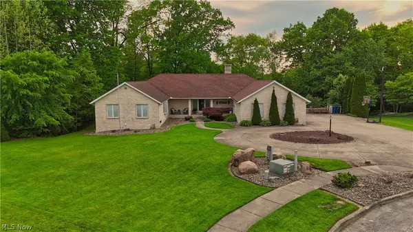 1751 Squaw Creek Drive, Girard, OH 44420