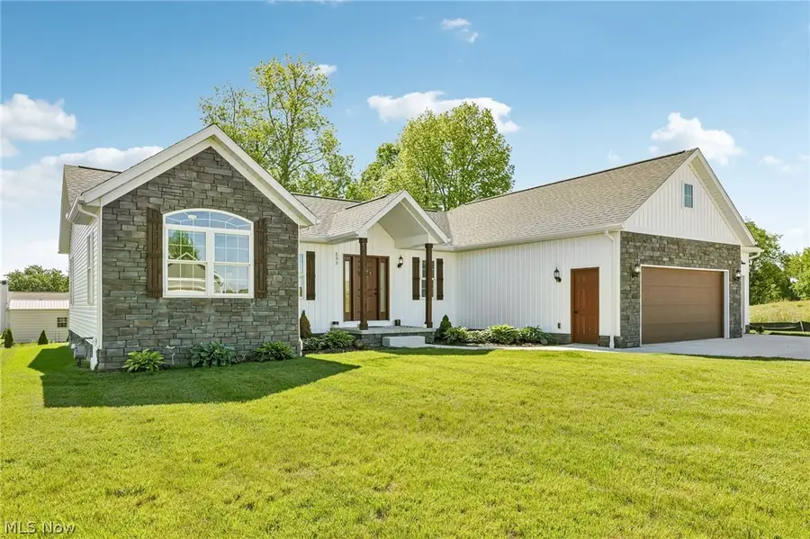 533 E Lakewood Drive, Canal Fulton, OH 44614 - #2