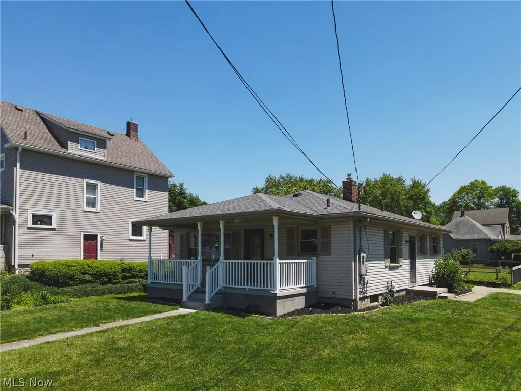 701 Jones Street, Hubbard, OH 44425 - #1