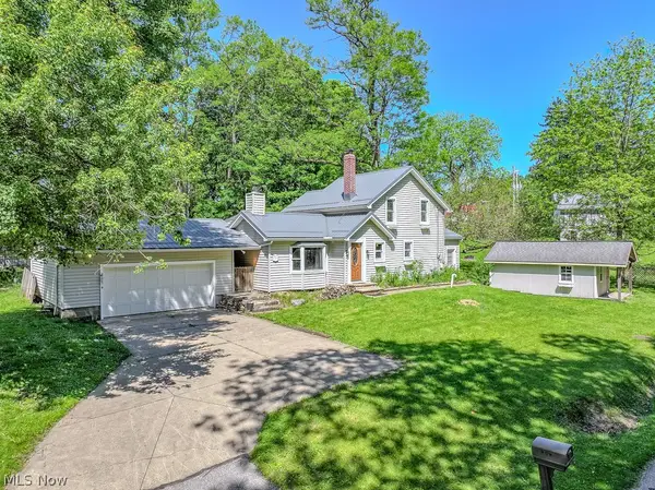 18392 Mill Road, Parkman, OH 44080