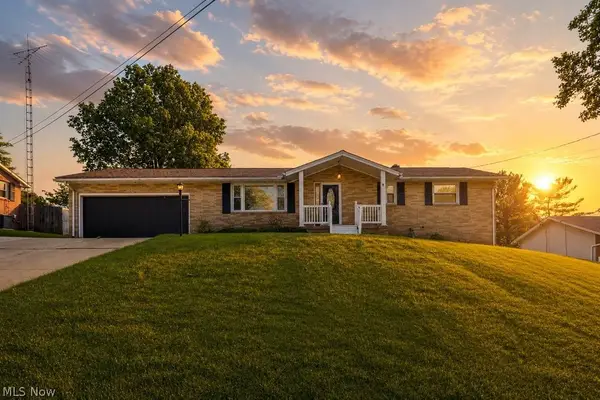 1704 Plymouth Knoll Nw Avenue, Massillon, OH 44646