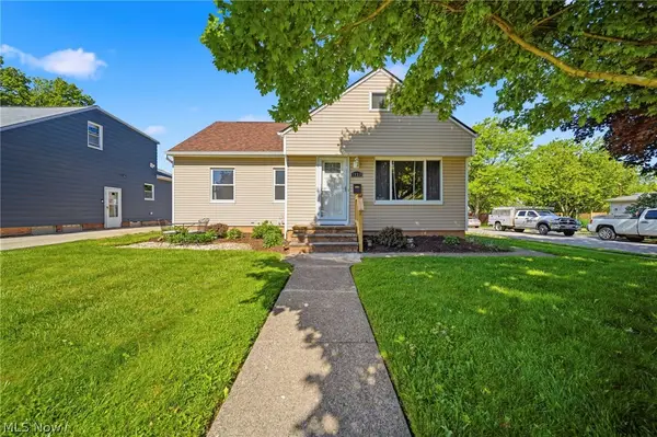 1628 Longwood Drive, Mayfield Heights, OH 44124