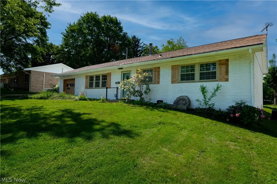 4660 4th Nw Street, Canton, OH 44708 - #1