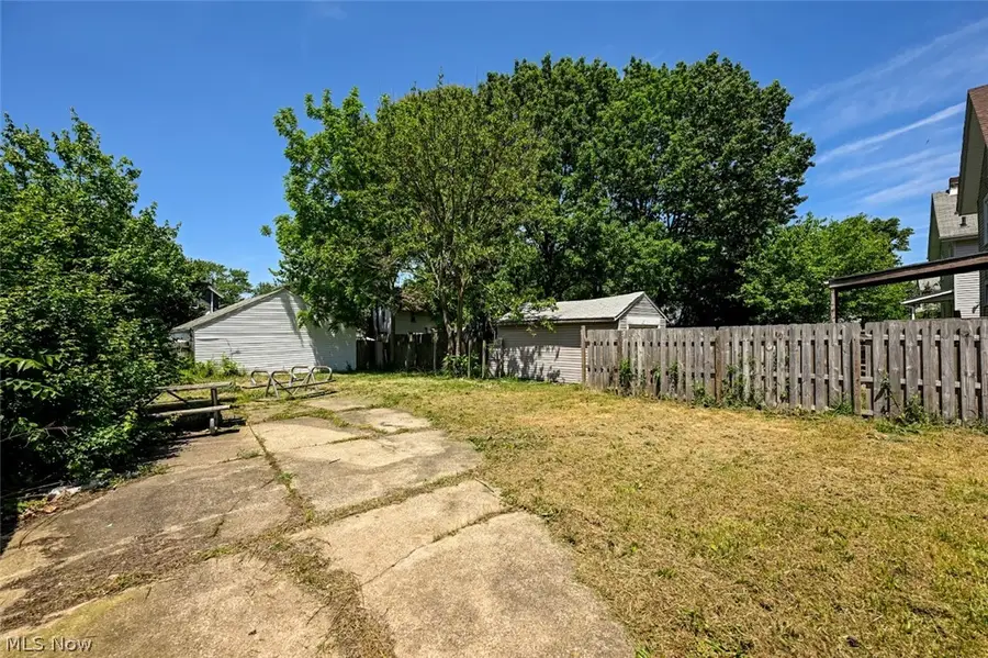 980 Neptune Avenue, Akron, OH 44301 - #3