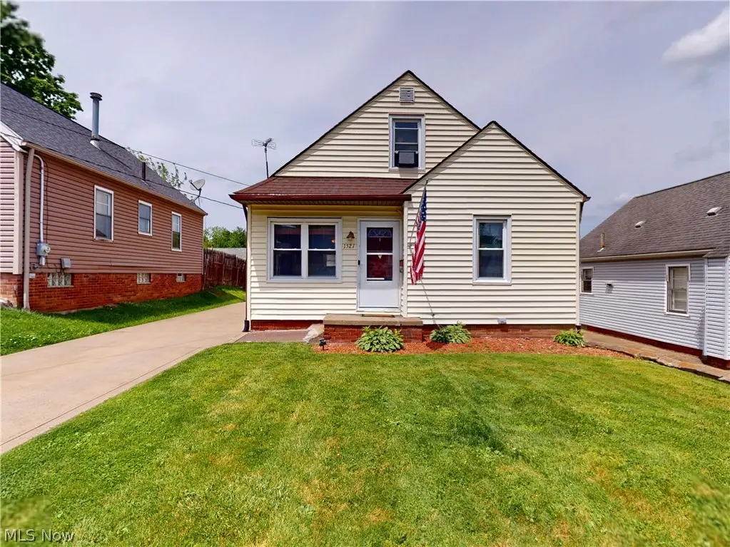 1521 27th Ne Street, Canton, OH 44714 - #1