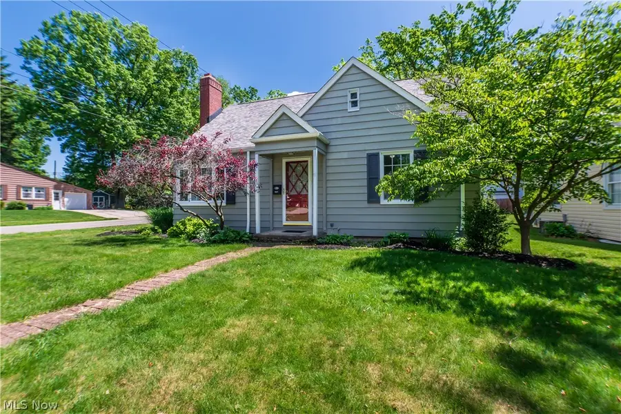 2267 15th Street, Cuyahoga Falls, OH 44223 - #2