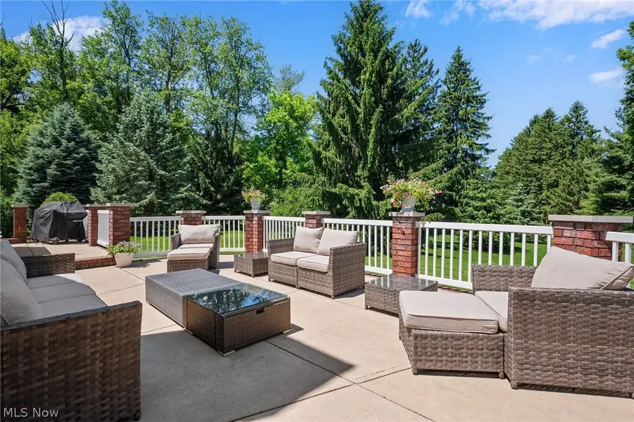 427 Diana Court, Highland Heights, OH 44143 - #3