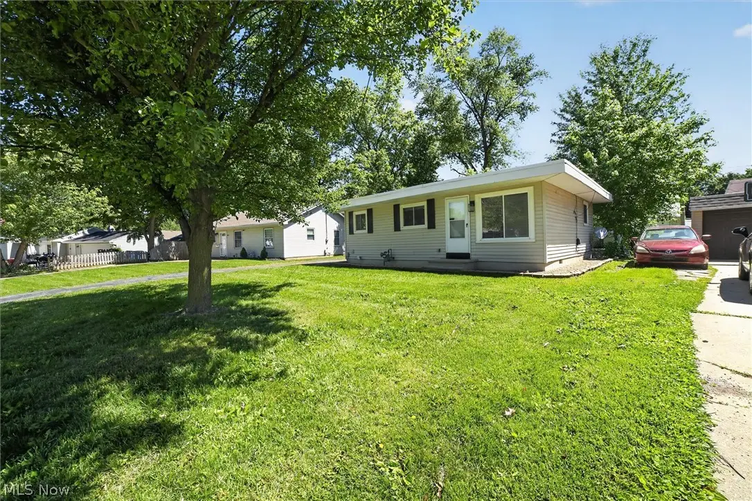 1239 E 332nd Street, Eastlake, OH 44095 - #1