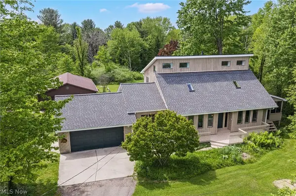 13014 Manor Drive, Chardon, OH 44024