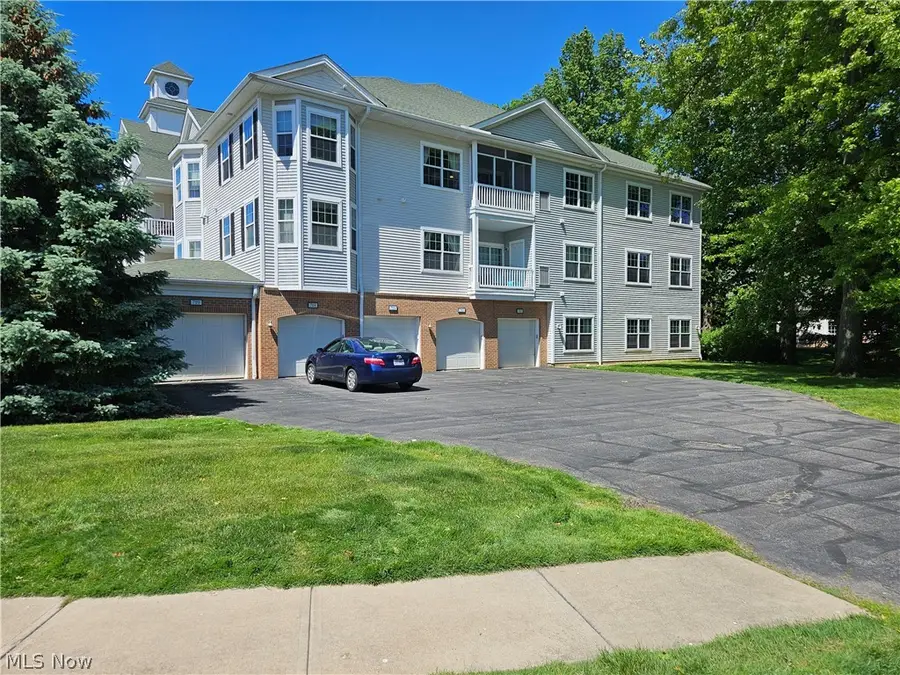 718 Aqua Marine Boulevard, Avon Lake, OH 44012 - #2