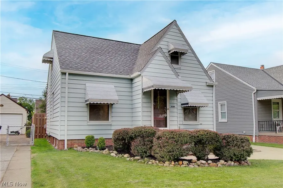 7612 Ira Avenue, Brooklyn, OH 44144 - #2
