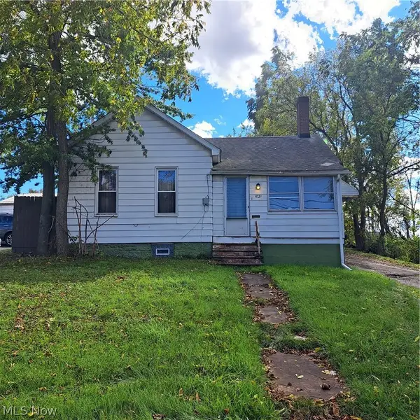 1021 Oak Street, Youngstown, OH 44506