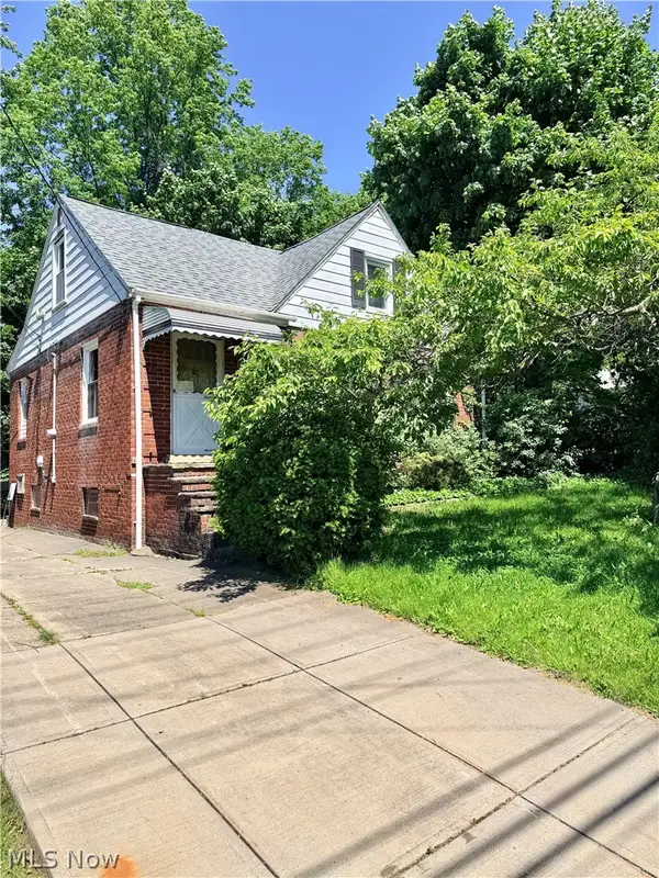 817 S Green Road, South Euclid, OH 44121