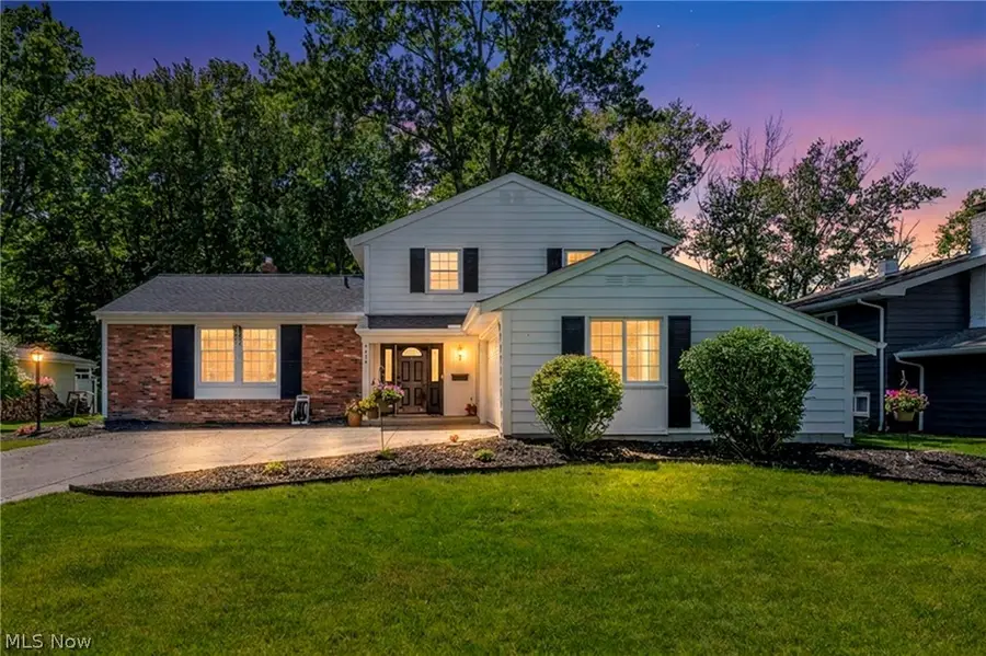 6424 Brighton Drive, North Olmsted, OH 44070 - #2